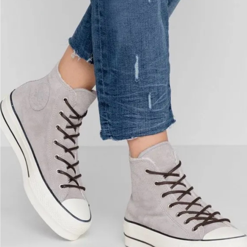 Converse Chuck Taylor High Platform Suede and Sherpa Sneaker. Wolf Gray.